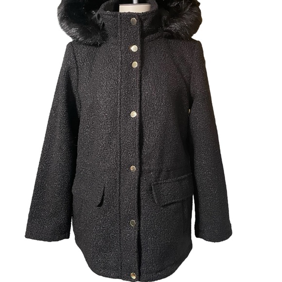 INTL d.e.t.a.i.l.s Coat with fur Hood Size Small - Picture 14 of 16